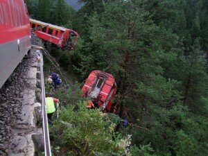 grigioni treno deragliato