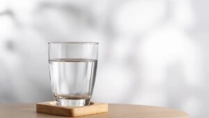 Il trucco del bicchiere d'acqua per dissuadere i ladri