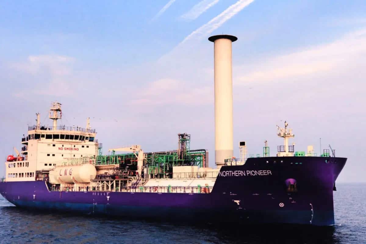 Colosso unico di 130 metri che trasporta 7 500 m³ di CO₂ liquefatto