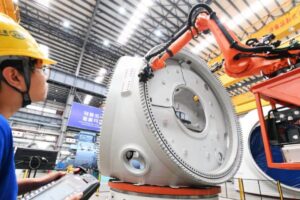 La Cina costruisce un gigante alto quanto la Tour Eiffel per alimentare 55.000 case