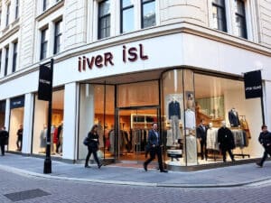 Il marchio di moda River Island elabora un piano per salvare l’azienda dopo il crollo del fatturato