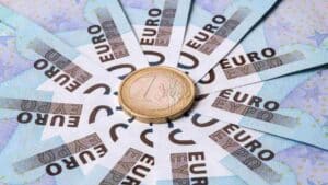 Vende una moneta da 1€ a 29.000€