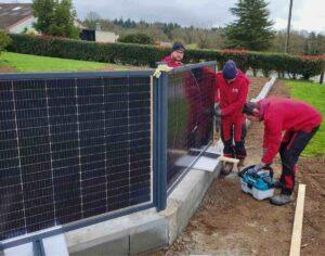 Sostituire la recinzione con pannelli solari