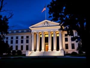 Usa: la Fed lascia invariati i tassi d’interesse