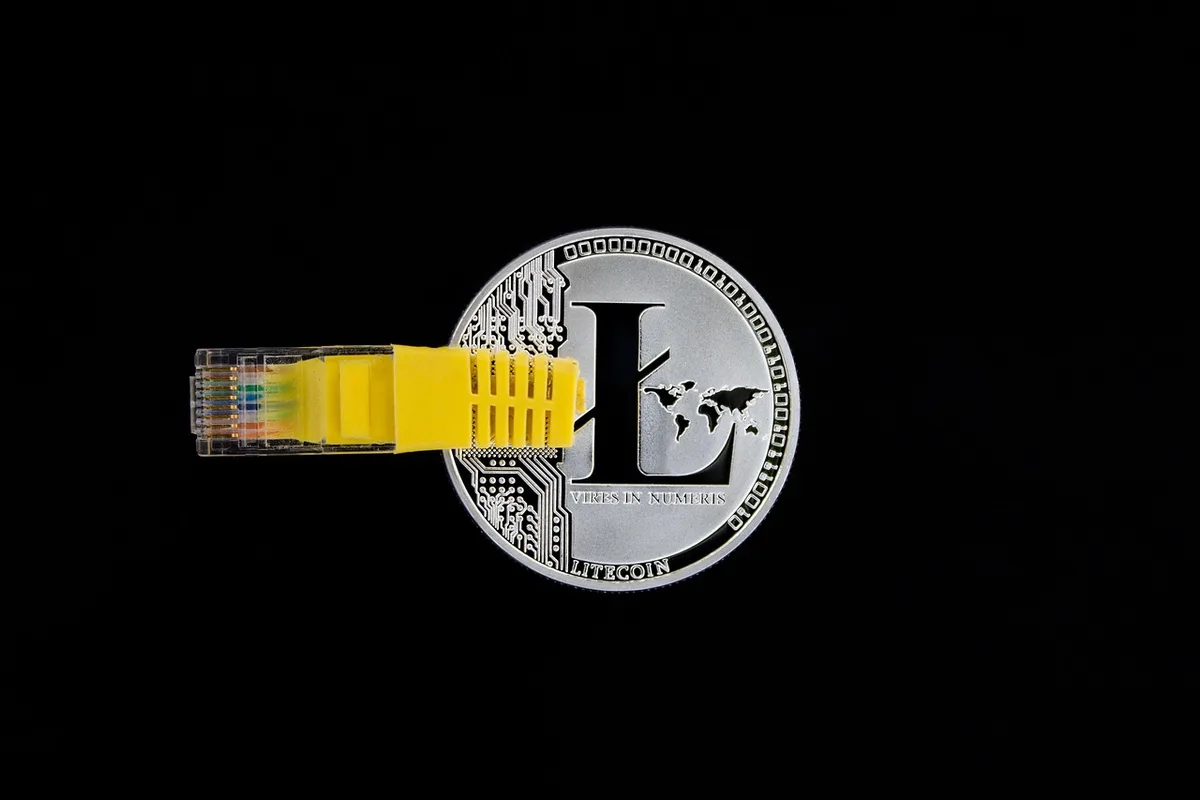 Schermo che mostra un indirizzo blockchain e trasferimento di bitcoin